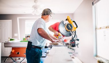 How to use a Miter Saw Guide