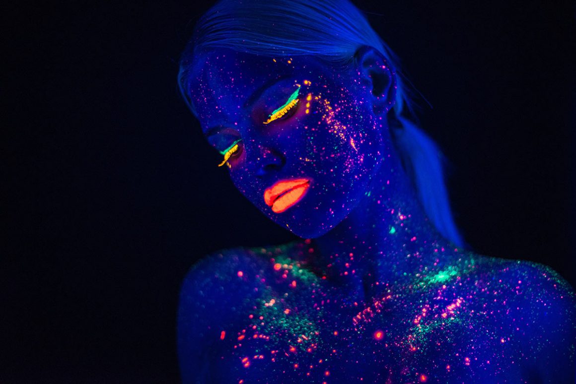 glow in the dark paint