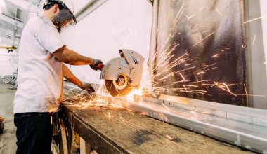 How to cut metal at home