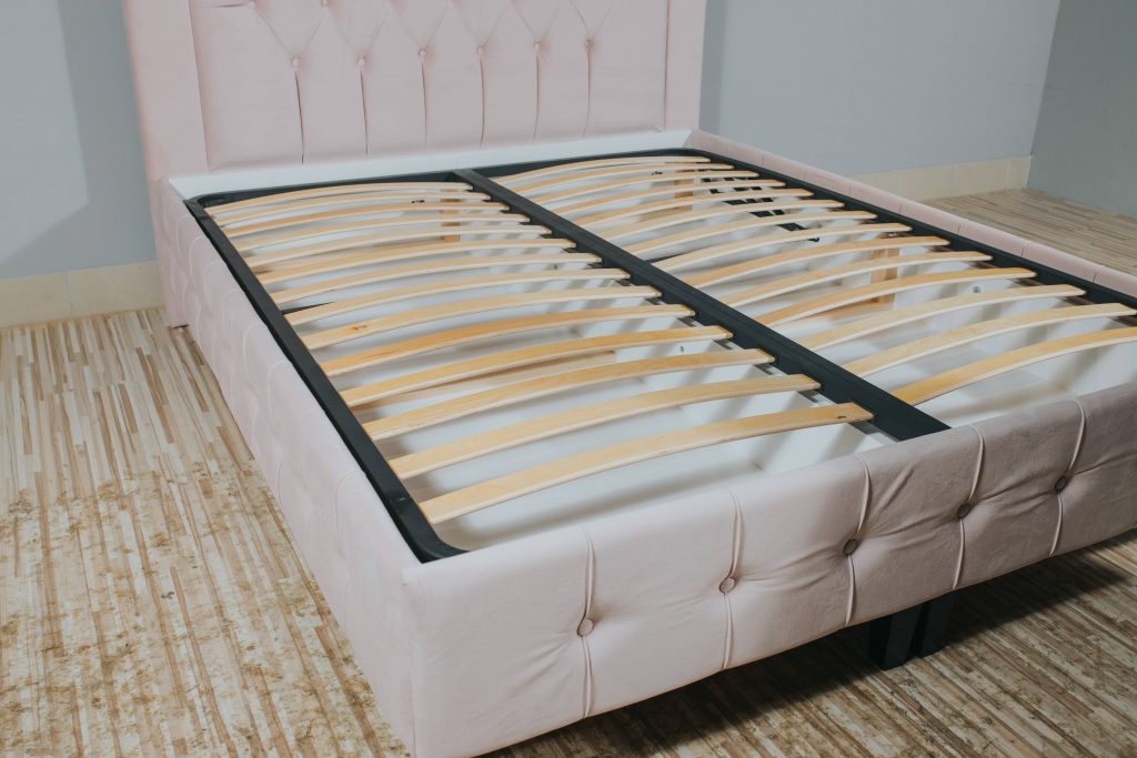 Fixing bed deals slats